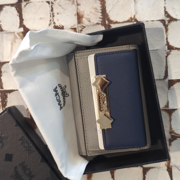 MCM Arch Gray / Navy mini Wallet  full inclusion - Picture 2 of 12